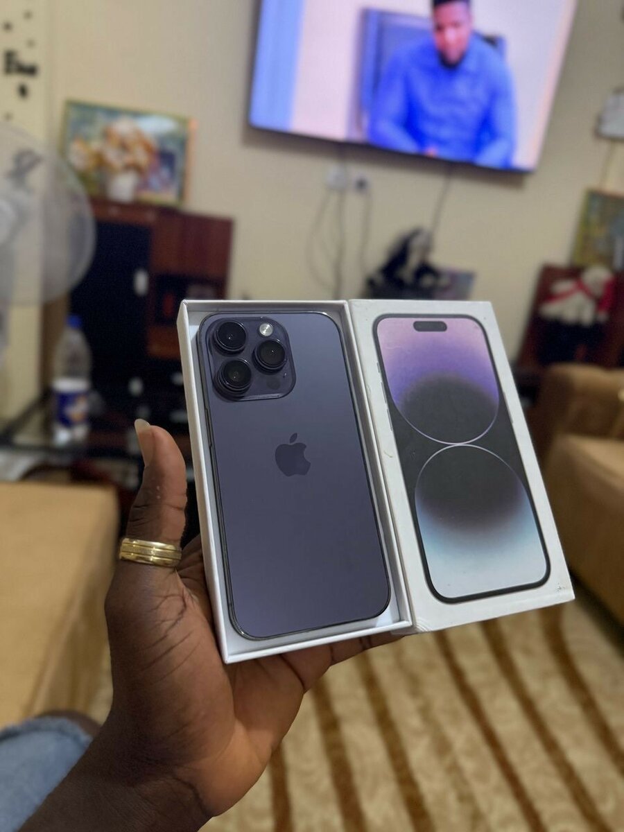 iPhone 14 pro 128 giga et 2puc