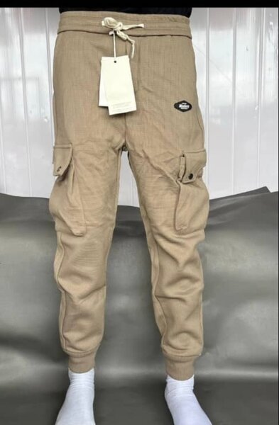 Pantalon cargo beige pour homme