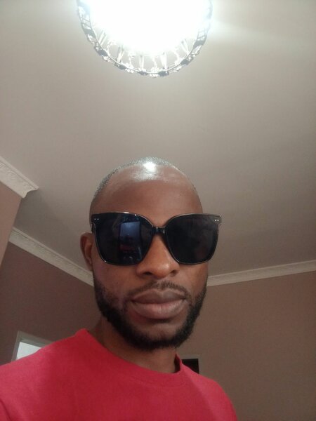 GENTLE MONSTER (lo cell)