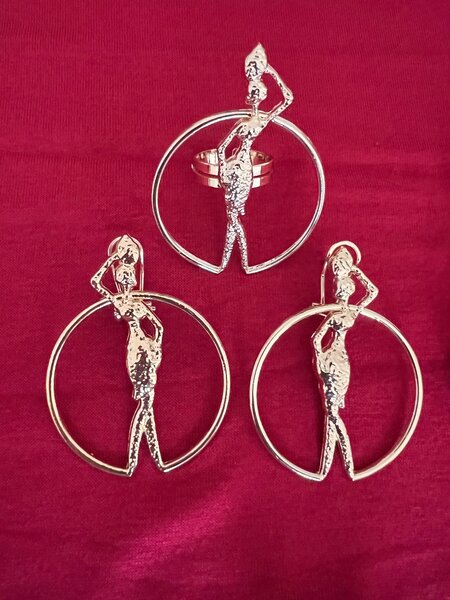 Elegant Earrings and Ring SET