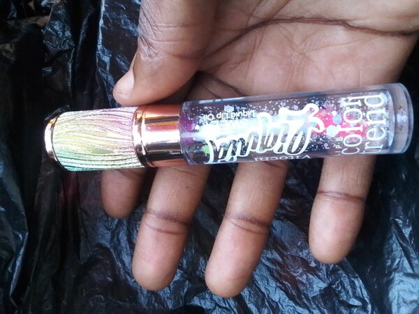 Gloss à lèvres paillettes