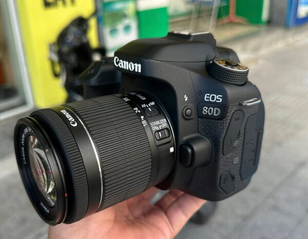 Appareil photo Canon EOS 80D