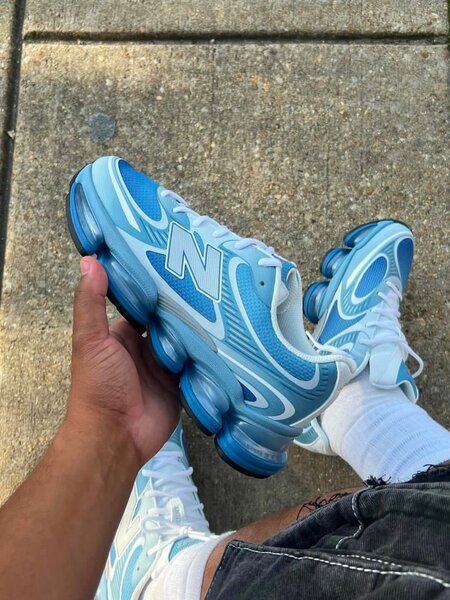 Baskets New Balance 2000