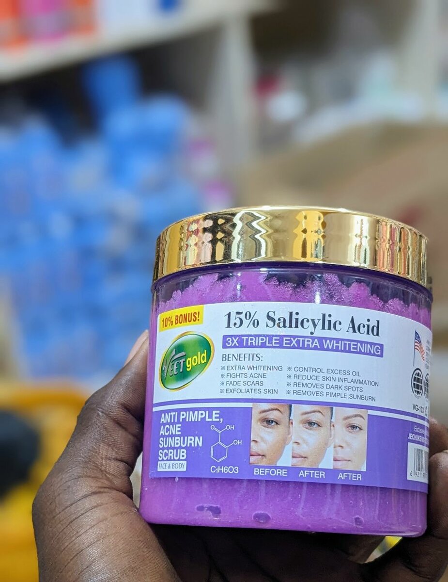 Veet Gold Face Scrub