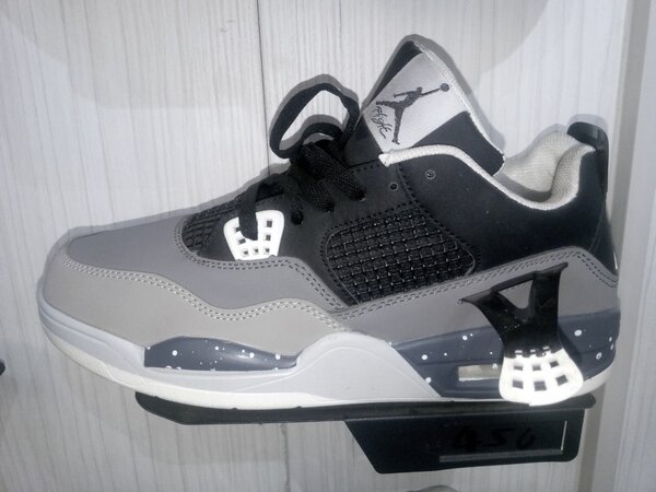 Jordans 4