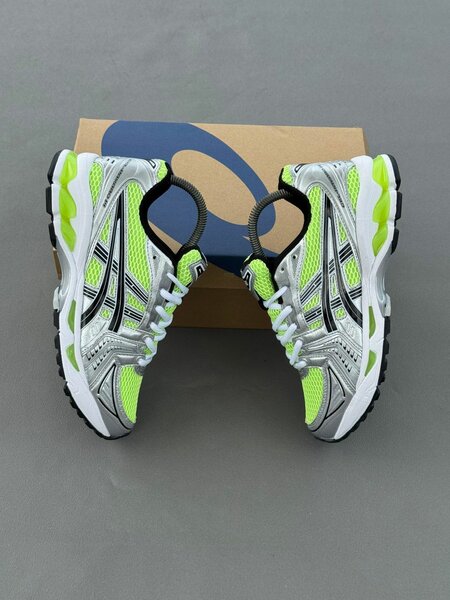 ASICS Chaussures de Course Vert