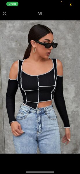 Haut, noir, taille M