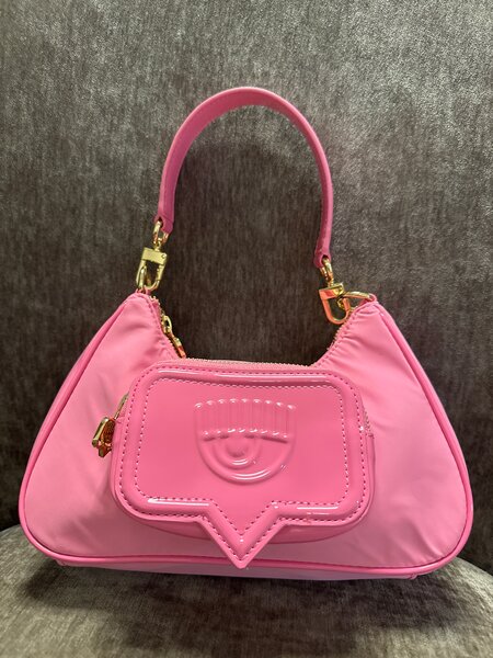 Sac à main rose élégant