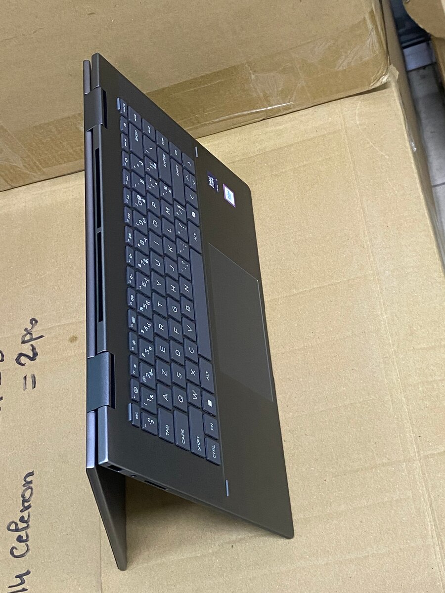 Hp envy 15"x360 ultra 7  16go