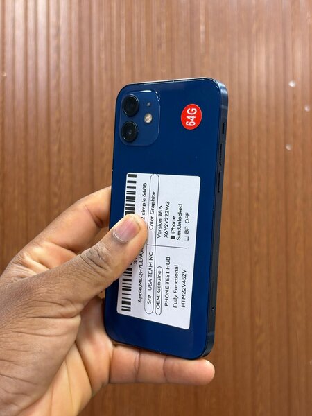 iPhone 12 simple Casi neuf