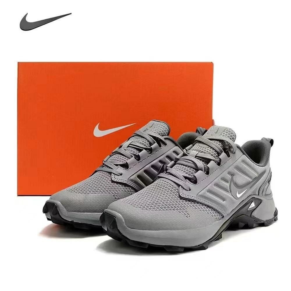 Chaussures de sport Nike légères