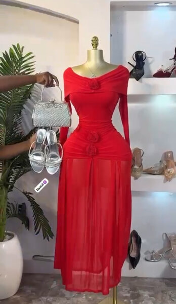 Robe Rouge Évasée Élégante