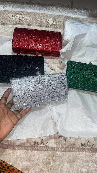 Clutch pailletée élégante