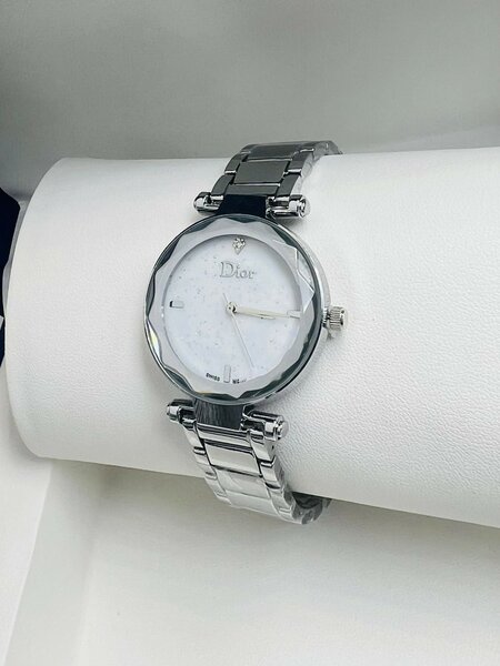 Montre DIOR
