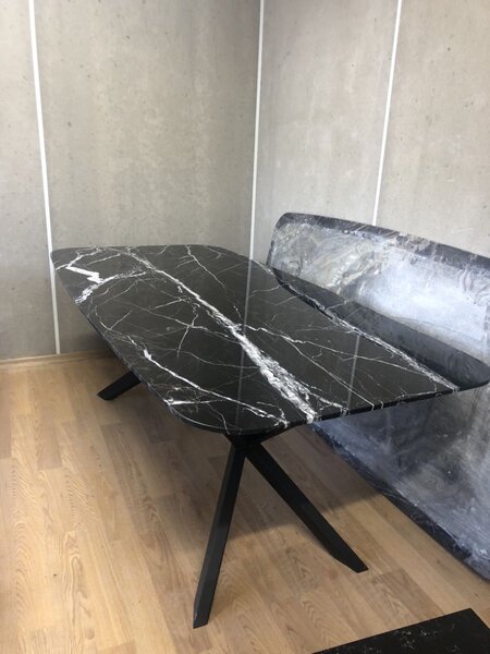 Table à manger marbre