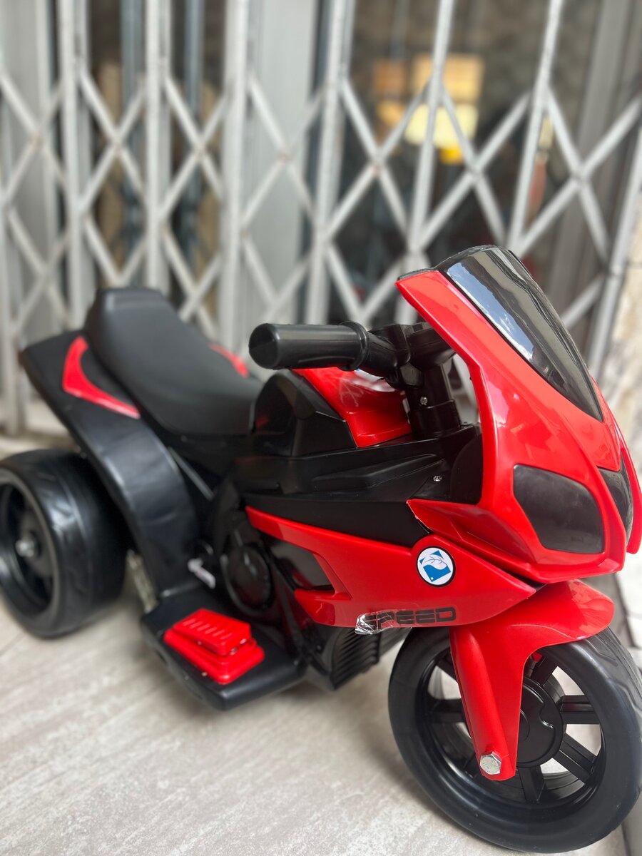 Moto électrique enfant rouge