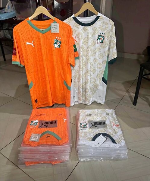 Maillots de football Puma