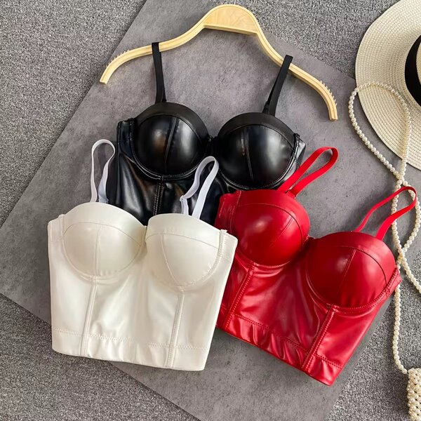 Top en simili cuir bustier