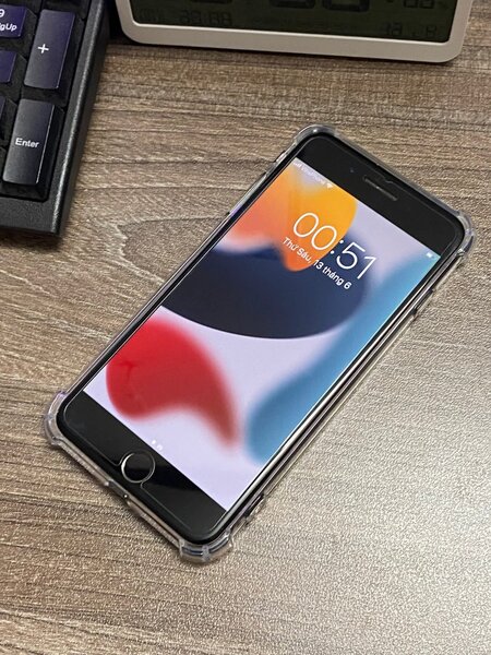 iPhone avec coque transparente