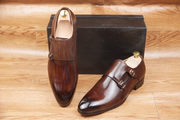 Chaussures habillées en cuir homme