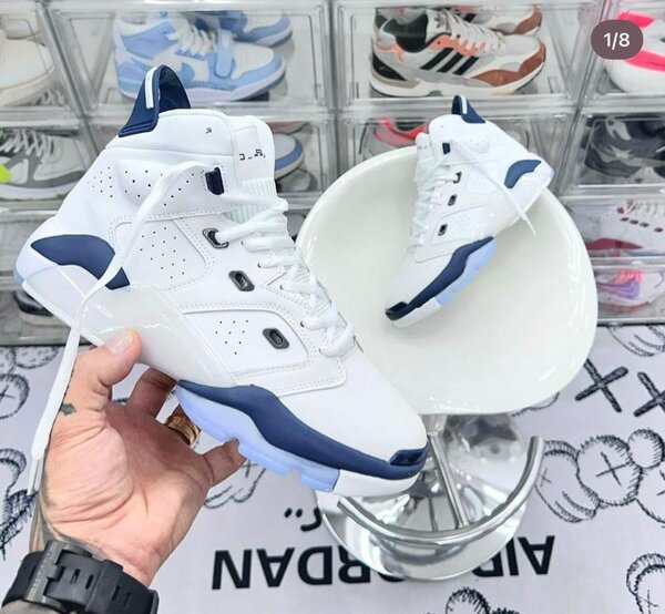 Chaussure Jordan disponible