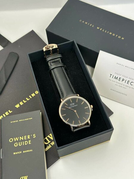 Montre élégante classique DW