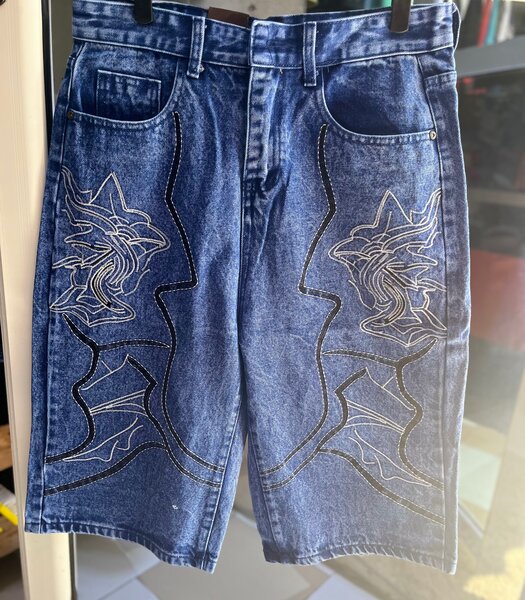 Shorts en jean brodé