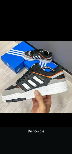 Chaussures de sport modernes