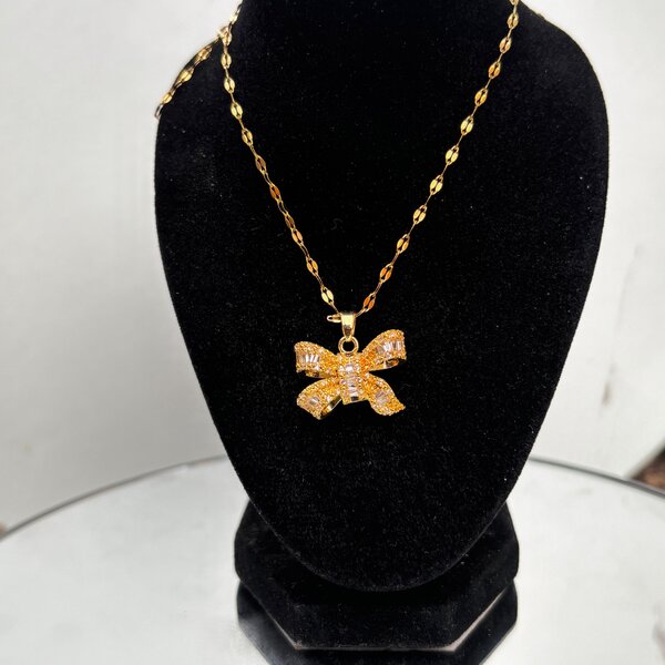 Cute Bow necklace