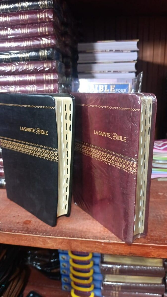 La Sainte Bible à grand caract