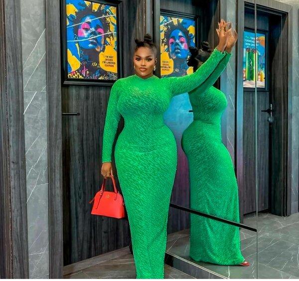 Chic robe en vert et blanc