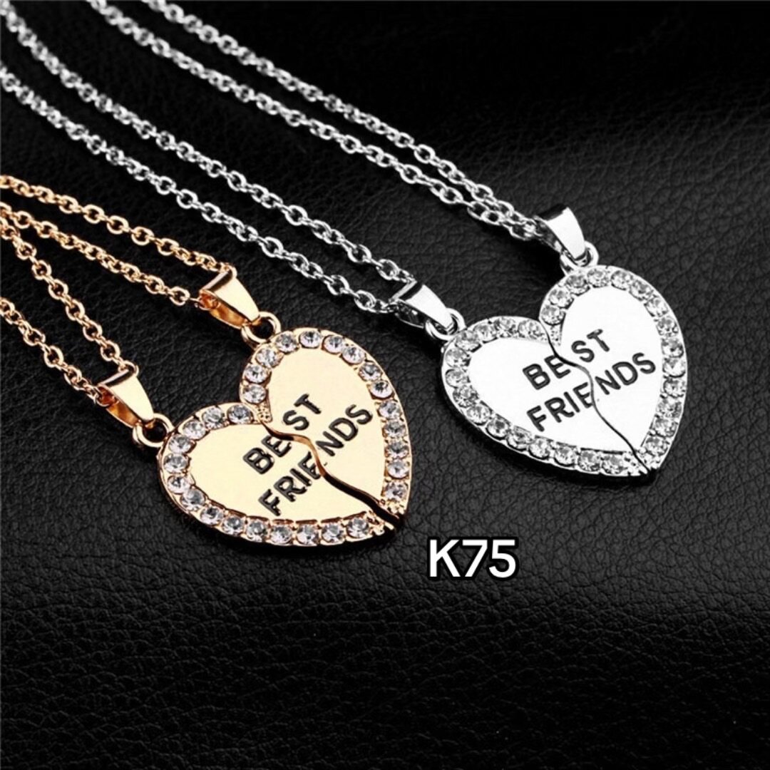 Couple/bestfriend necklaces