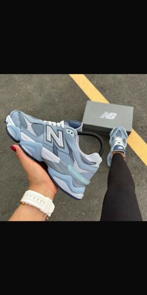 NEW BALANCE CLASSIC