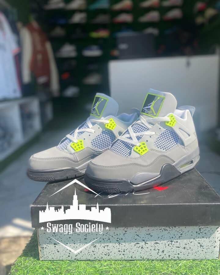 Air Jordan 4