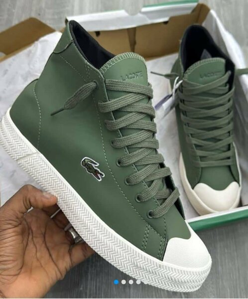 Baskets montante verte Lacoste