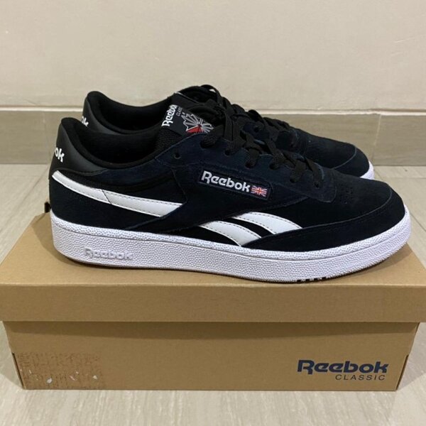 Reebok revenge plus