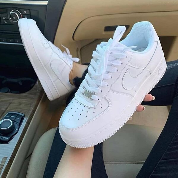 Baskets blanches tendance homme