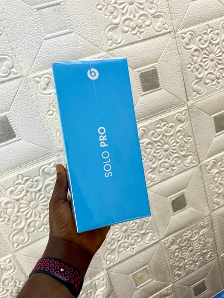 Beats Solo Pro