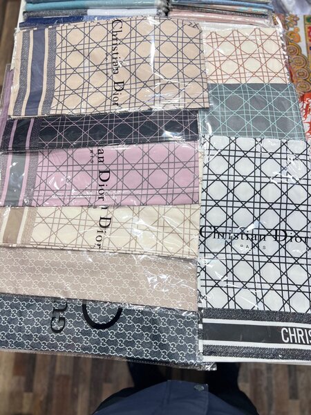 Атласные платки под Бренды !!  Размер 95:95