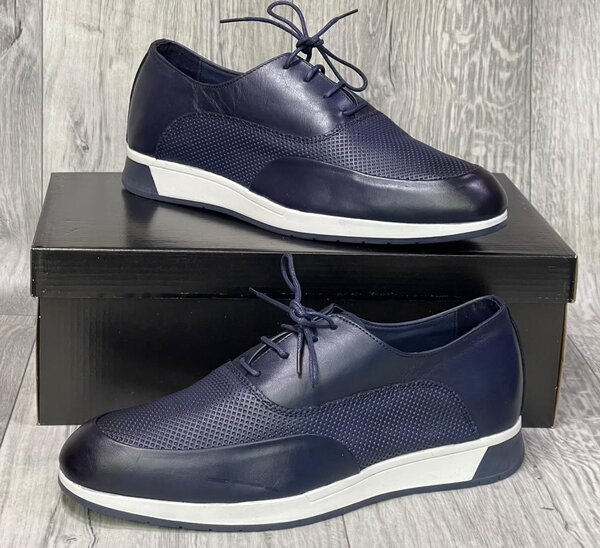 Chaussures pour hommes en bleu
