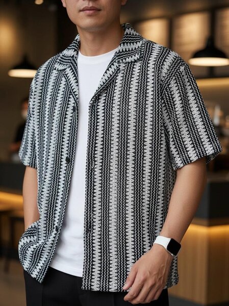 Chemise à motifs rayés