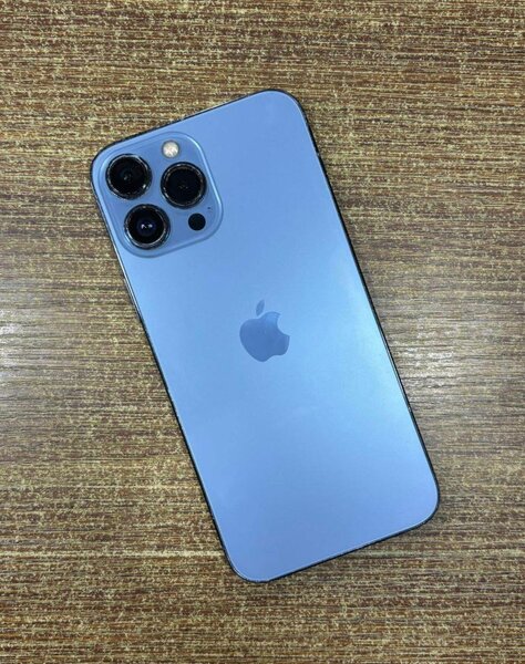 iPhone 13 Pro Max - Bleu Clair