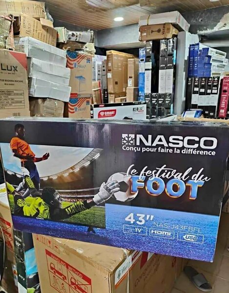 Télévision LED 43" Full HD