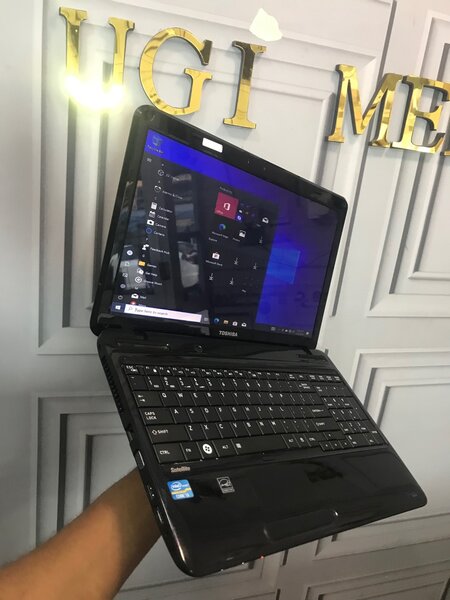 Toshiba satellite core i3