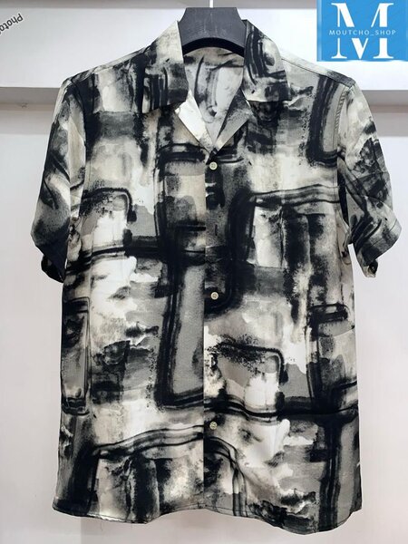 Chemise à motifs abstraits