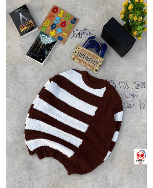 Pull en tricot rayé marron