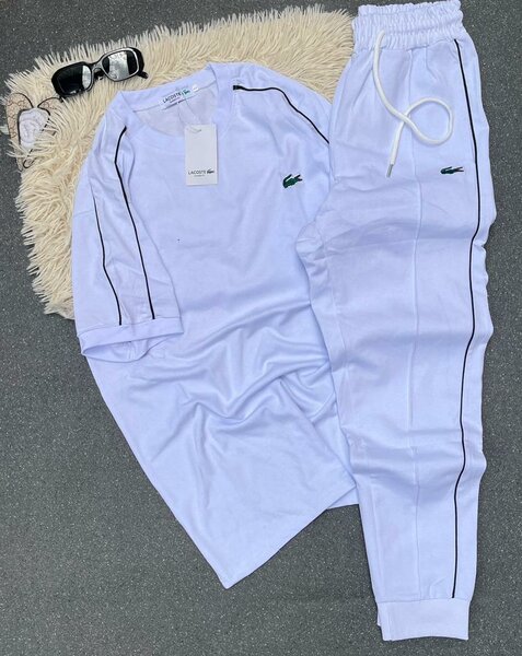 Ensemble de survêtement sportif