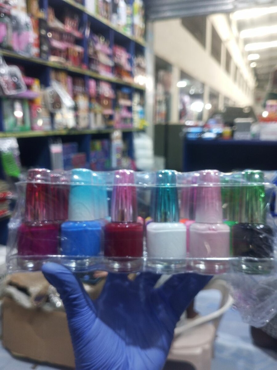 Vernis à ongles coloré