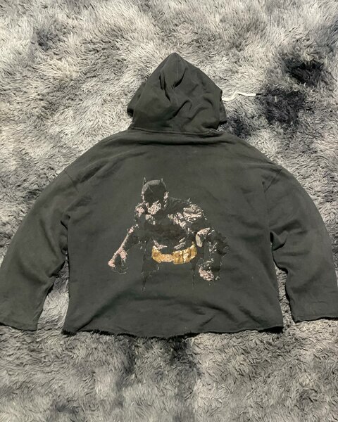 Acid washed cropped hodie