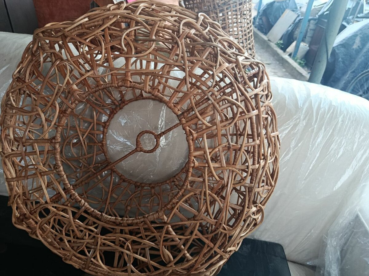 Abat-jour en osier artisanal